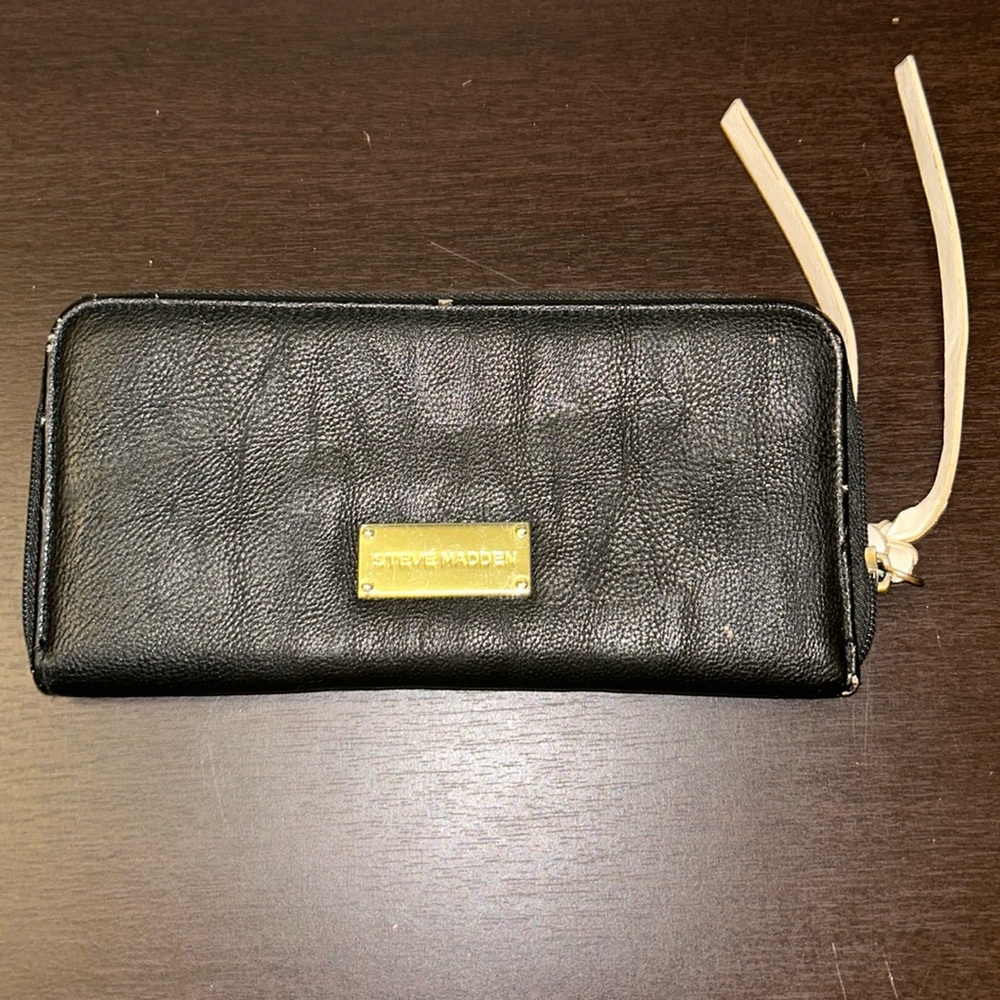 Steve Madden black wallet